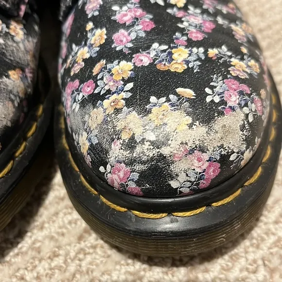 Doc Marten floral calico pascal combat boots lace up size EU 37 Women’s 6