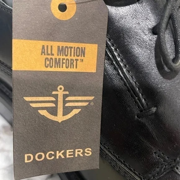 Dockers NWT Genuine Leather men’s Shoes size 12