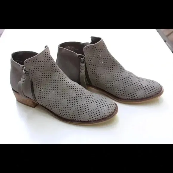 Dolce vita ankle boots