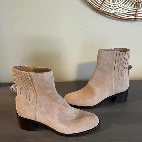 Dolce Vita Linny H2O Boots NEW
