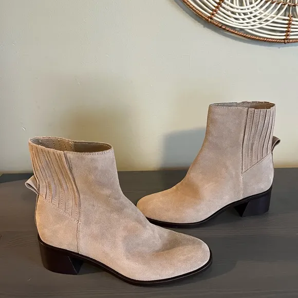 Dolce Vita Linny H2O Boots NEW