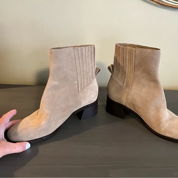 Dolce Vita Linny H2O Boots NEW