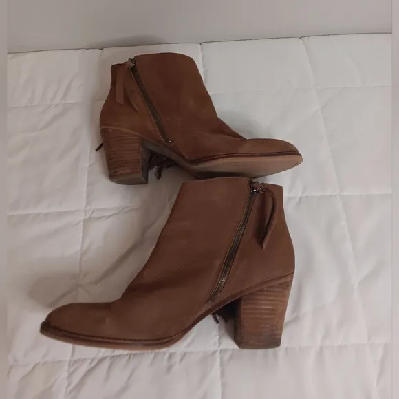 DOLCE VITA Womens Brown Chain Fringed Juneau Toe Block Heel Leather Booties 9.5