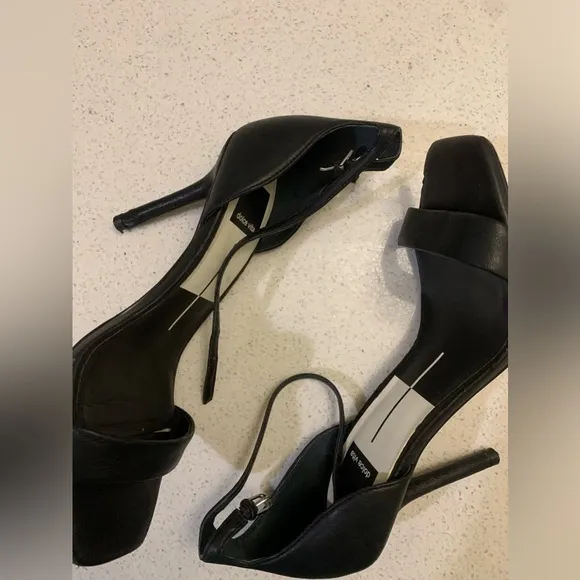 DOLCE VITA Women's Halo Black Leather Ankle Strap Chic Shoes Heels Sandals 6.5