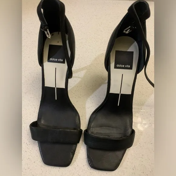 DOLCE VITA Women's Halo Black Leather Ankle Strap Chic Shoes Heels Sandals 6.5