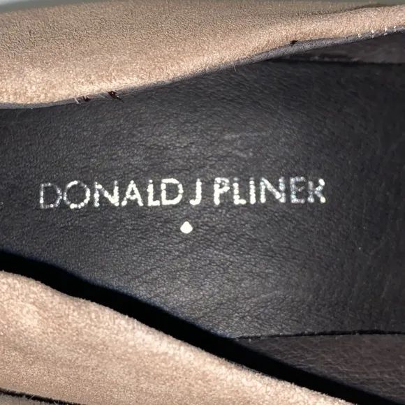 Donald J Pliner Lilie Stretch Beige Suede Platform Wedge-Women’s Sz 9-NWOB