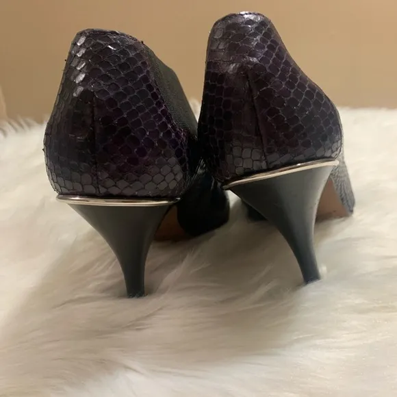 Donald J Pliner Purple Snakeskin Ankle Boots 8M