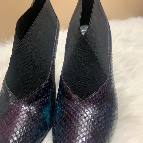 Donald J Pliner Purple Snakeskin Ankle Boots 8M