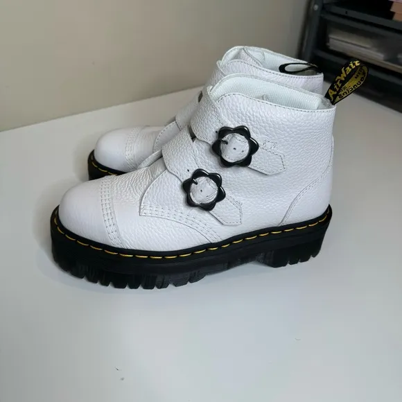Dr. Marten x Devon Flower Leather Platform Boots White Milled Size 9 NWOT