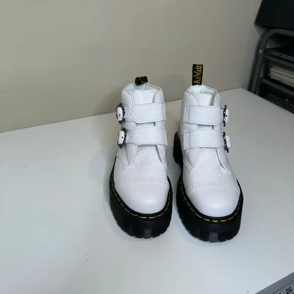 Dr. Marten x Devon Flower Leather Platform Boots White Milled Size 9 NWOT