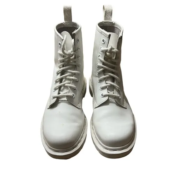 DR. MARTENS 1460 Pascal White Virginia Blanco 8 eye Boots Size 7