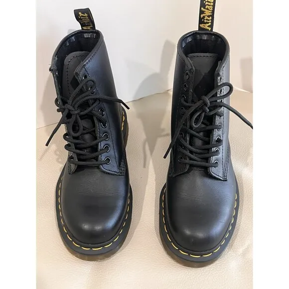 Dr. Martens 1460 W Women's Black Smooth Leather Boots Sz 7 L EUC!