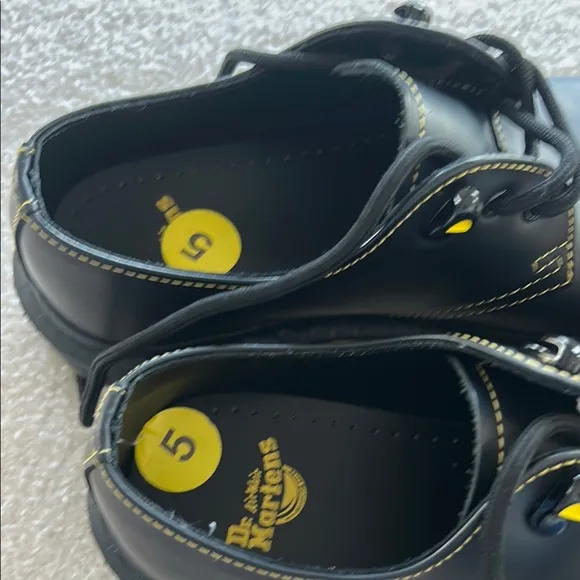 Dr. Martens 1461  marbled sole leather men’s 5 women’s 6 NWT