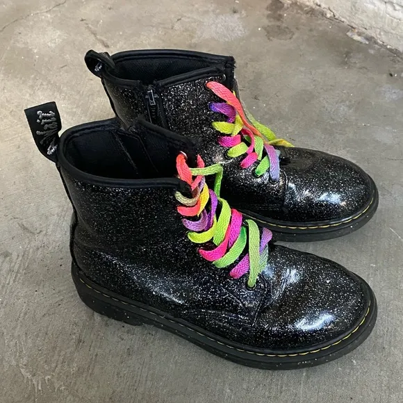 Dr Martens Black with silver sparkles Sz Girls 3