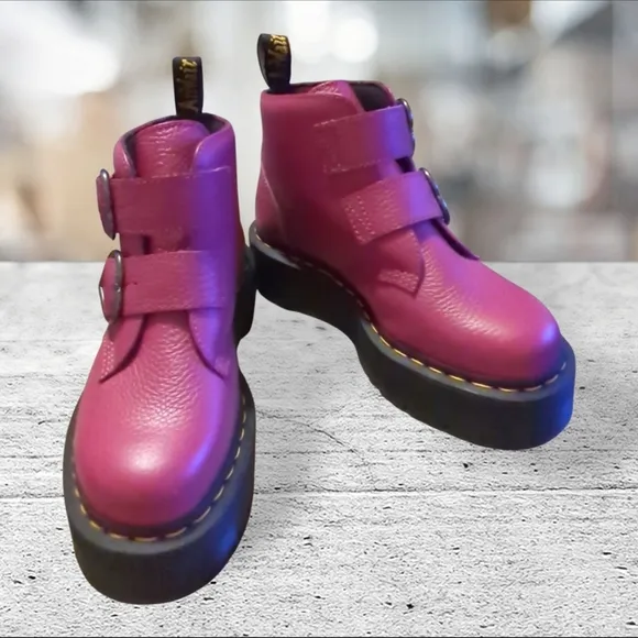 Dr Martens Fuschia Devon Heart Boots Size 8