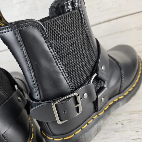 Dr. Martens Wincox Smooth Leather Buckle Moto Chelsea Black Boots Women's Size 8