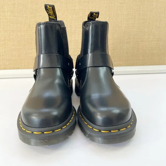 DR. MARTENS WINCOX SMOOTH LEATHER BUCKLE MOTO CHELSEA BOOTS Size 6 Women’s