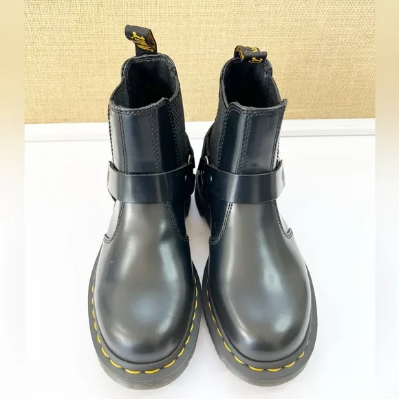DR. MARTENS WINCOX SMOOTH LEATHER BUCKLE MOTO CHELSEA BOOTS Size 6 Women’s