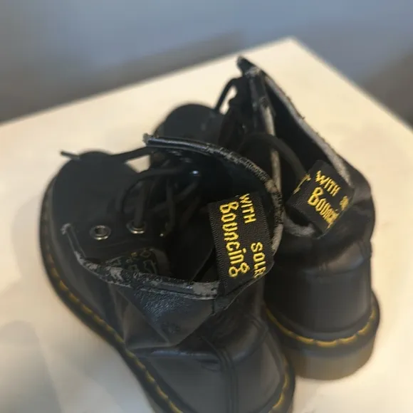 Dr. Martens youth boots softy T leather up size 5 medium black laced up