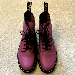 Dr Martins purple leather lace up boots Unisex size womans 12 / mens 11