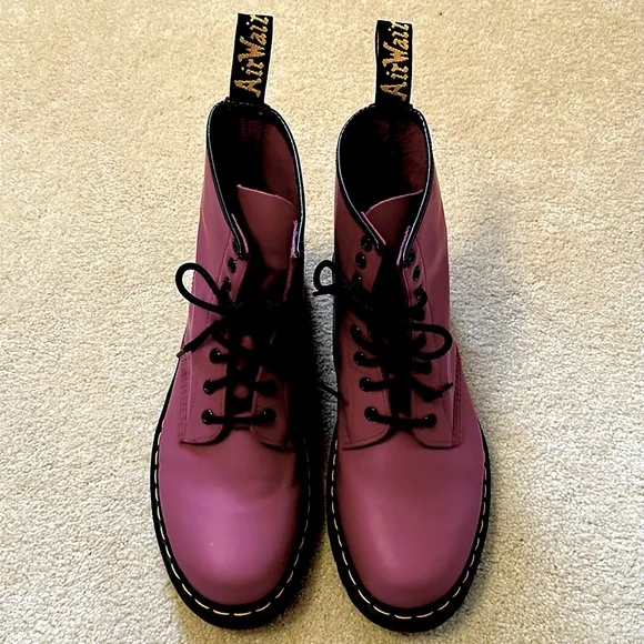 Dr Martins purple leather lace up boots Unisex size womans 12 / mens 11