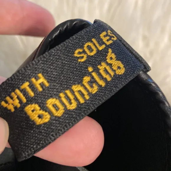 Dr.Martens  Air Wair with sole bouncing 🥾 size 8M BNWOT please see all photos
