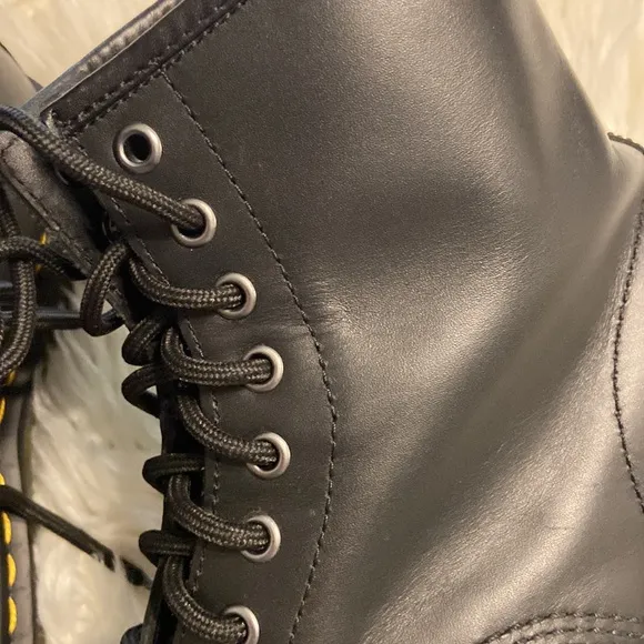 Dr.Martens  Air Wair with sole bouncing 🥾 size 8M BNWOT please see all photos