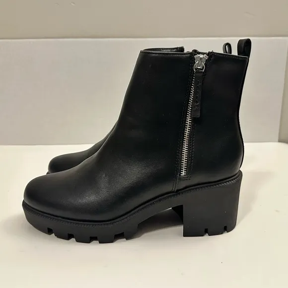 DV Dolce Vita Women's &quot;NWOT&quot; Nicola Booties Size 10