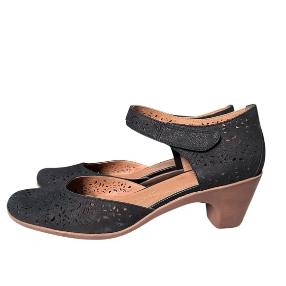 Easy Spirit | Cindie Mary Jane Heels Black Size 12