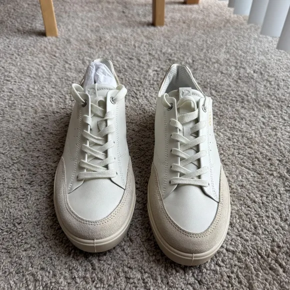 ECCO Street lite W White/Gold Size US 9 - 9.5