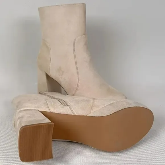 Elegant Beige Ankle Boots Sz 7.5
