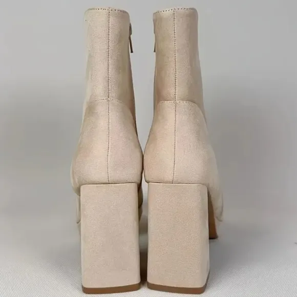 Elegant Beige Ankle Boots Sz 7.5