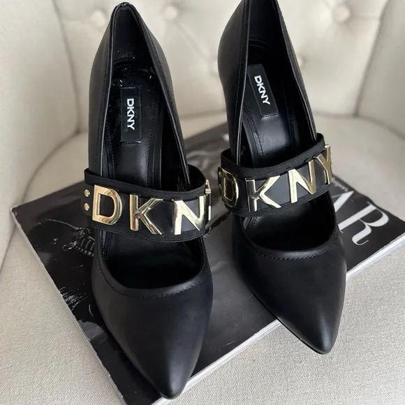 Elegant Black heels stylish modern shoes