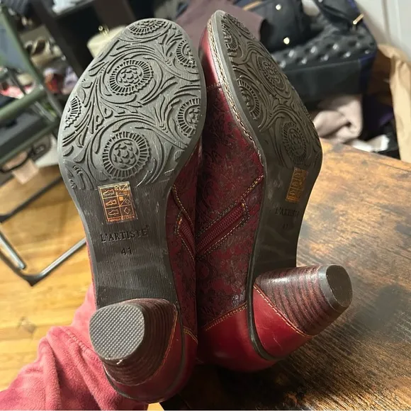 Elegant Red Ankle Boots