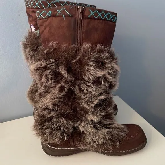Embroidered Tall Brown Boots Faux Fur 8.5 with Dr Scholls inserts