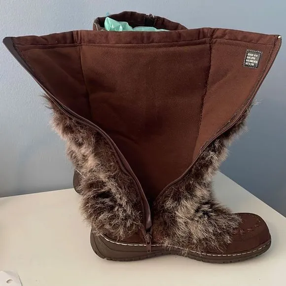 Embroidered Tall Brown Boots Faux Fur 8.5 with Dr Scholls inserts