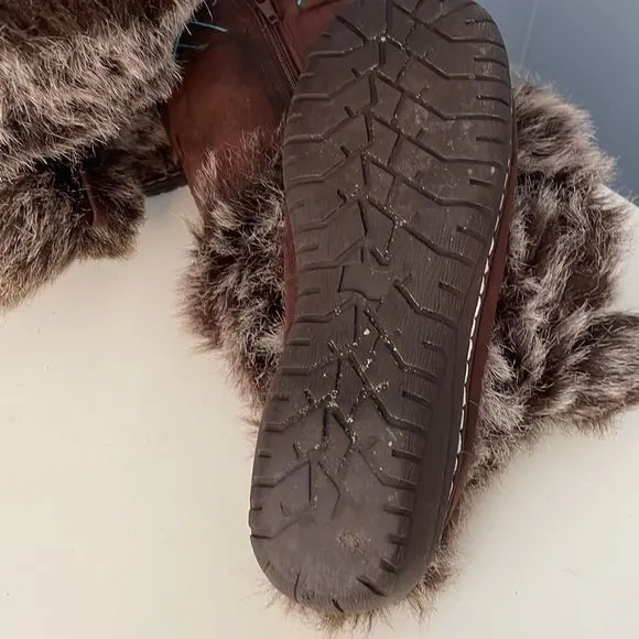 Embroidered Tall Brown Boots Faux Fur 8.5 with Dr Scholls inserts