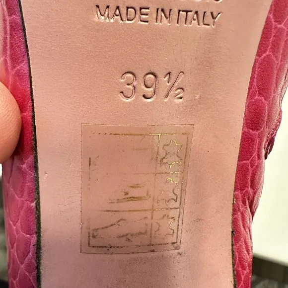 ESCADA PINK ANKLE BOOTIES CROC PATTERN PINTY TOE LOW HEEL Sz 39 1/2 Us 9 ITALY