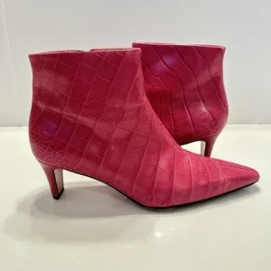 ESCADA PINK ANKLE BOOTIES CROC PATTERN PINTY TOE LOW HEEL Sz 39 1/2 Us 9 ITALY