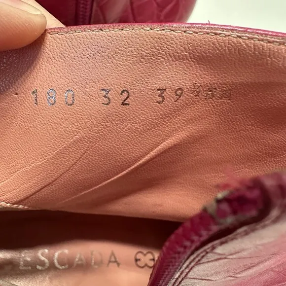 ESCADA PINK ANKLE BOOTIES CROC PATTERN PINTY TOE LOW HEEL Sz 39 1/2 Us 9 ITALY