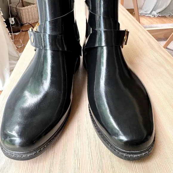 EUC Burberry Ackmar Ankle Rain Boots - 36 (6 US)