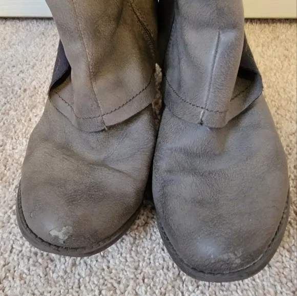 EUC Jellypop Margo Distressed Boots, Size 9 with 3&quot; heel