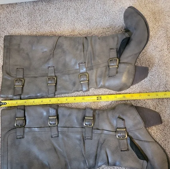 EUC Jellypop Margo Distressed Boots, Size 9 with 3&quot; heel