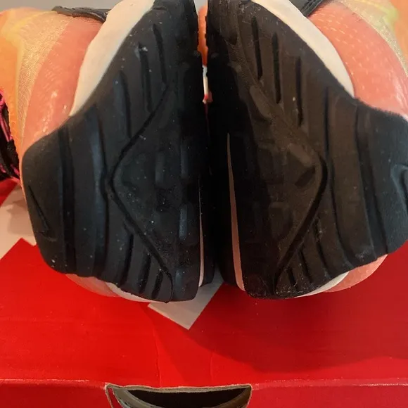 EUC Nike Air Max 2090 - Size 8