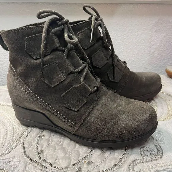 EUC Sorel Evie Booties