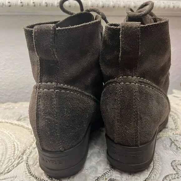 EUC Sorel Evie Booties