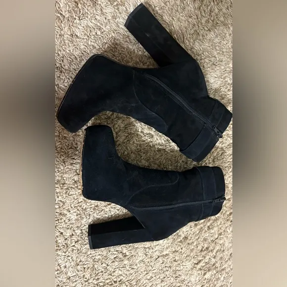 Express Elegant Black Ankle Boots