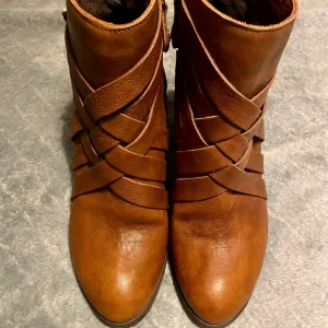 Fabianelli Italian Leather Ankle Booties/ Boots