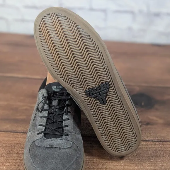 Fallen Skateboarding Shoes Suede Low Top Sneakers Casual Gray Size 10
