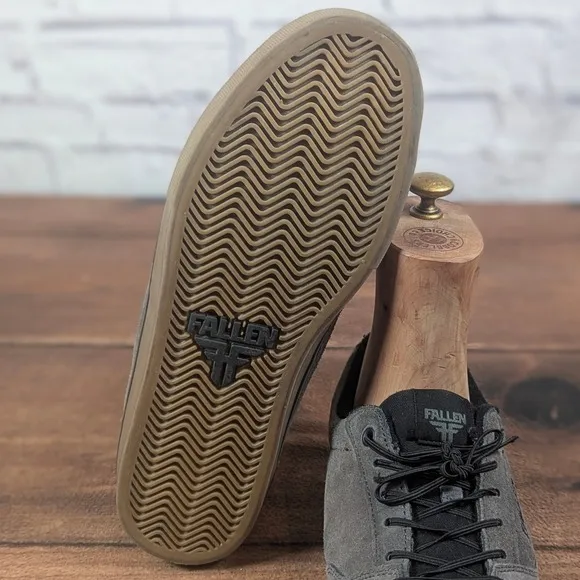 Fallen Skateboarding Shoes Suede Low Top Sneakers Casual Gray Size 10